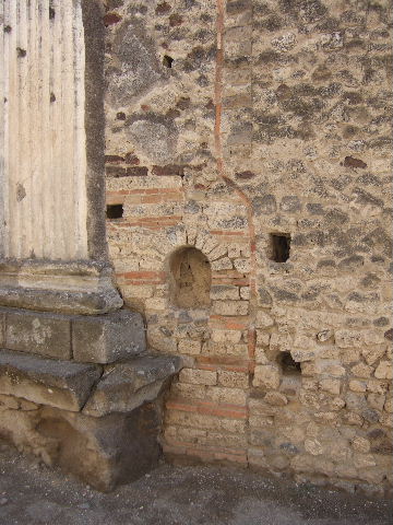 VII.8
Street Altar on outside north wall
