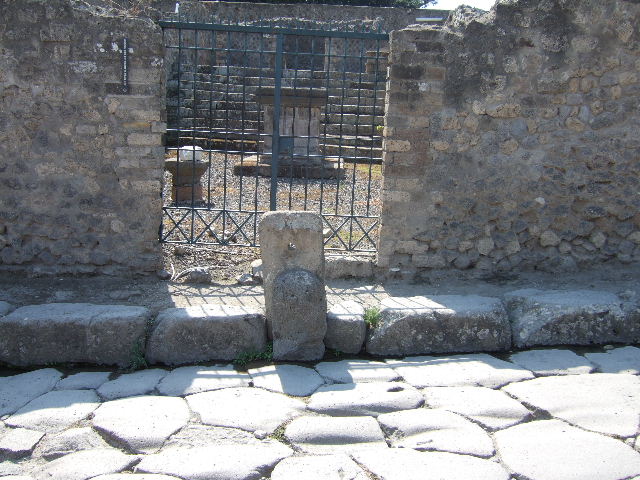 Fountain at VIII.7.25
