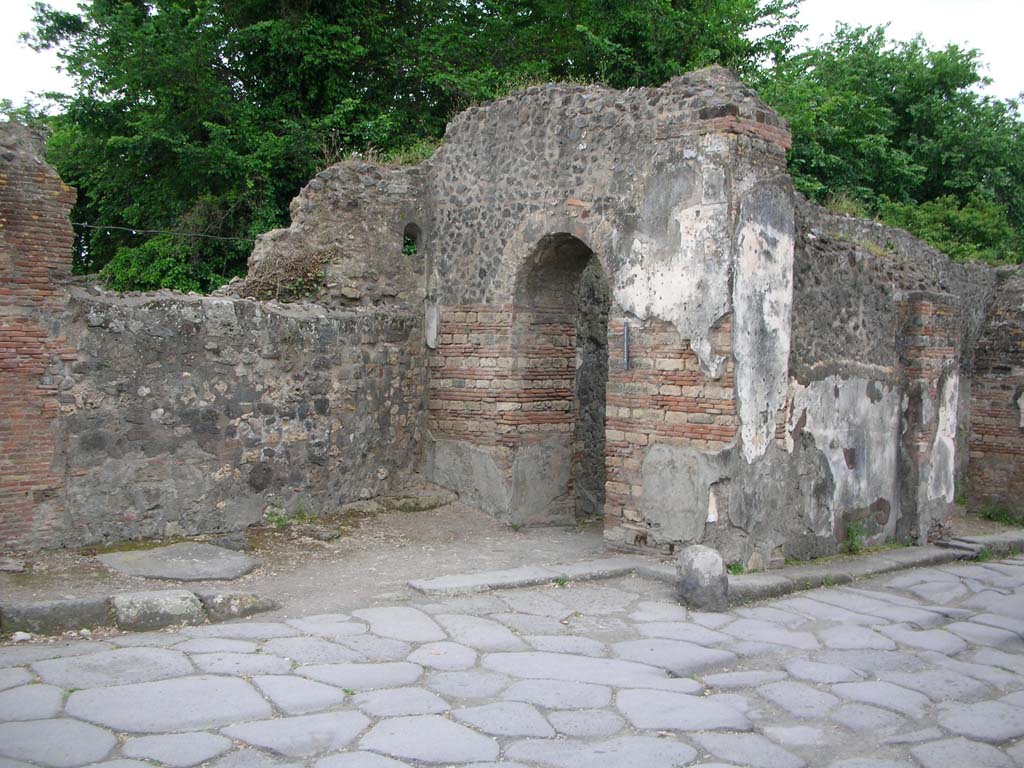 Porta Ercolano or Herculaneum Gate, Pompeii. May 2010. 
Looking north-west towards the west side of the Gate from inside the city.  Photo courtesy of Ivo van der Graaff.
