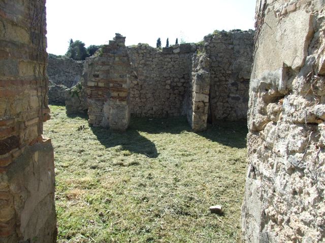 I.2.17 Pompeii. September 2010. East wall of room 14. Photo courtesy of Drew Baker.