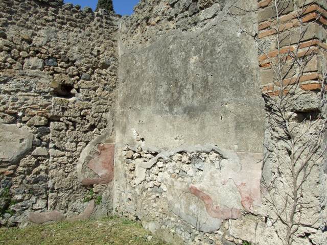 I.2.17 Pompeii. March 2009. Room 13. Peristyle. Corridor formed by corner of North and West Portico.