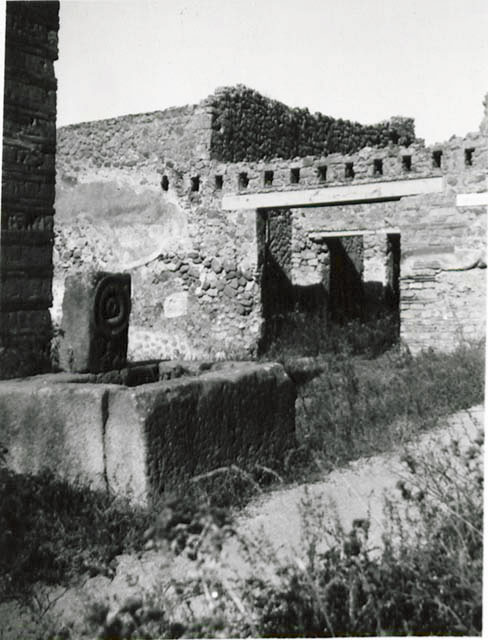 I.2.23 Pompeii. September 2010. Detail of lower part of kitchen. Photo courtesy of Drew Baker.
