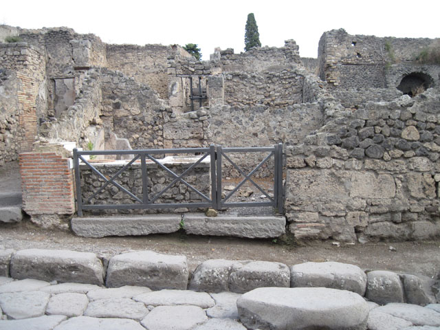 I.3.2 Pompeii. September 2010. Looking east across counter, from entrance doorway on Via Stabiana. Photo courtesy of Drew Baker.