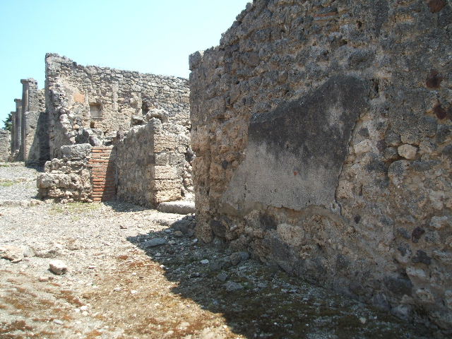 I.3.8a Pompeii. December 2006. Entrance doorway, looking south.