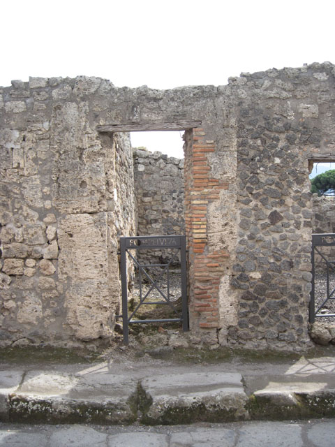 I.3.19 Entrance.