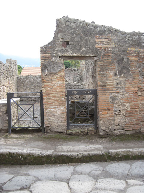 I.3.21 Pompeii. Staircase to upper storey.  Entrance.