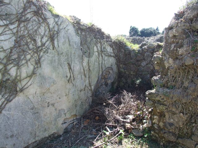 I.3.27 Pompeii. September 2010. Looking towards circular feature at west end of north wall of bakery room. Photo courtesy of Drew Baker.
