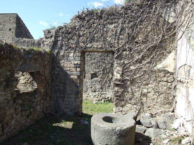 I.3.27 Pompeii. September 2010. Looking west into small side room, in south-west corner of room. Photo courtesy of Drew Baker.
