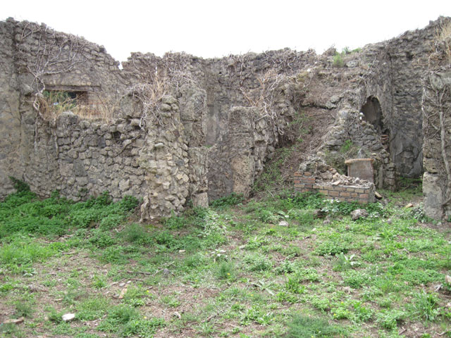I.3.30 Pompeii. March 2009. Room 3. Well room, with remains of terracotta puteal or pot.