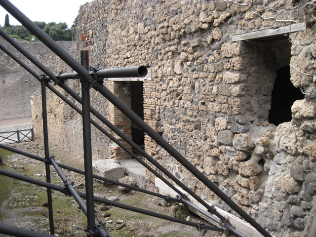 I.3.31 Pompeii. September 2010. Looking north towards entrance doorway leading directly into kitchen area. Photo courtesy of Drew Baker.