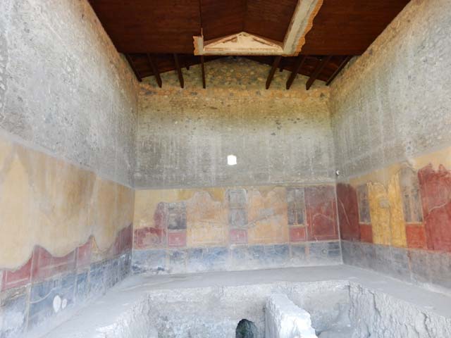 I.10.4 Pompeii. May 2006. Room 18, lower level.