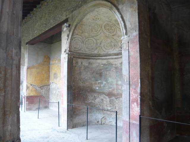 I.10.4 Pompeii. May 2006. Peristyle looking south.