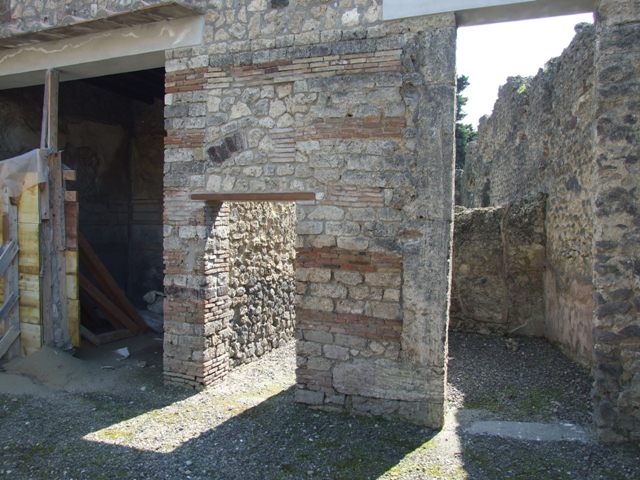 I.10.8 Pompeii. March 2009. Room 12. Triclinium. East wall.