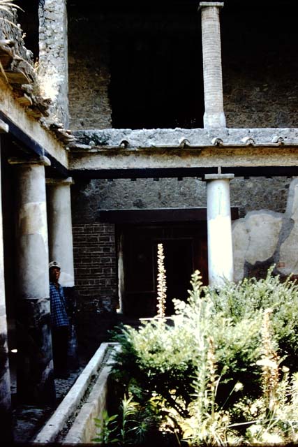 I.10.11 Pompeii.  March 2009.  Room 12.  Cubiculum.  Patterned floor.