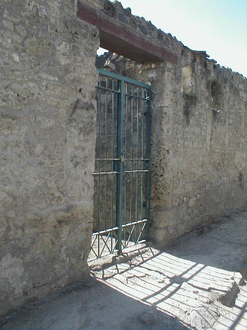 I.12.7 Pompeii. M\ay 2006. Entrance.