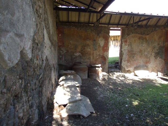 I.12.8 Pompeii.  March 2009.  Room 11. East wall.