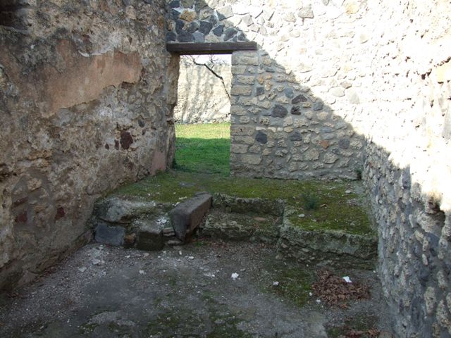 I.12.9 Pompeii.  House.  December 2007.  Niches in South east corner of atrium.