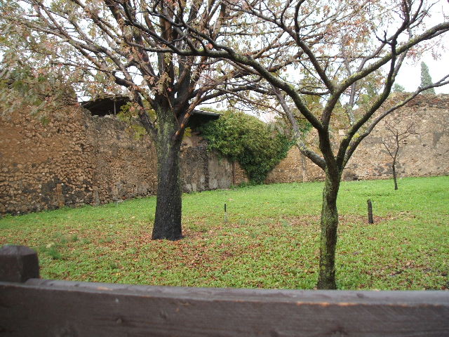 1.12.14 Pompeii. December 2007. North-east corner.