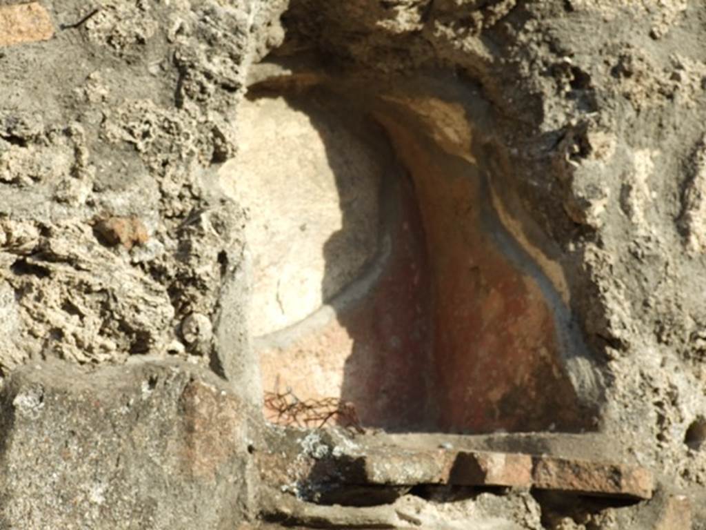 I.13.5 Pompeii. December 2007. Niche in east wall.