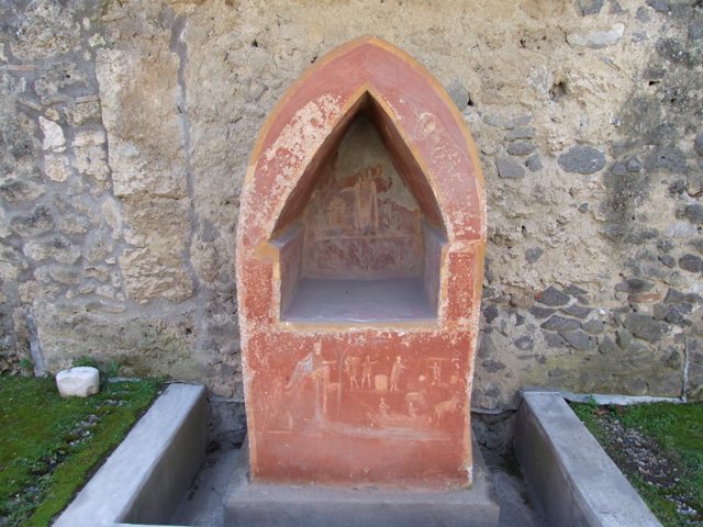 I.14.7 Pompeii. March 2009. Detail of river god Sarnus. See Fröhlich, T., 1991. Lararien und Fassadenbilder in den Vesuvstädten. Mainz: von Zabern. (L33, T:5,1; 6).