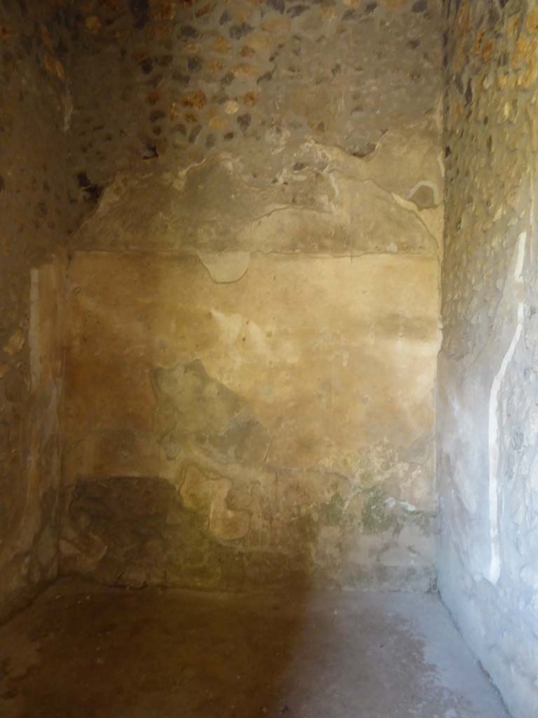 I.15.3 Pompeii. September 2015. Room 2, looking towards north wall.
Foto Annette Haug, ERC Grant 681269 DÉCOR.


