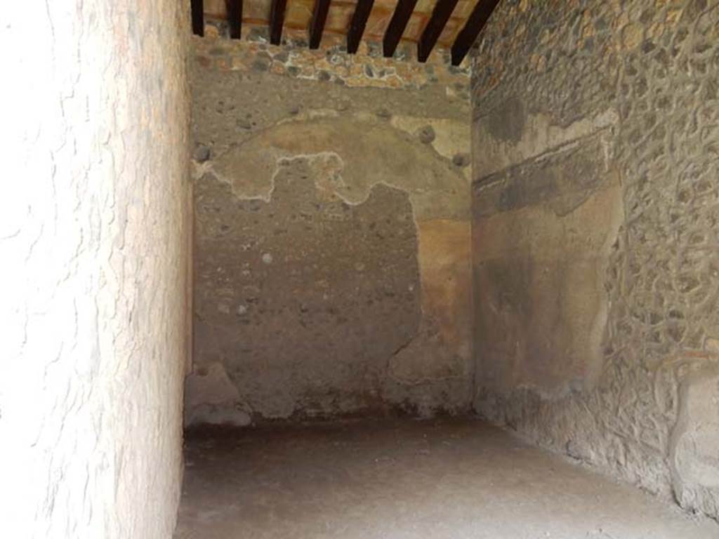 I.15.3 Pompeii. May 2015. North wall of triclinium 1. Photo courtesy of Buzz Ferebee.