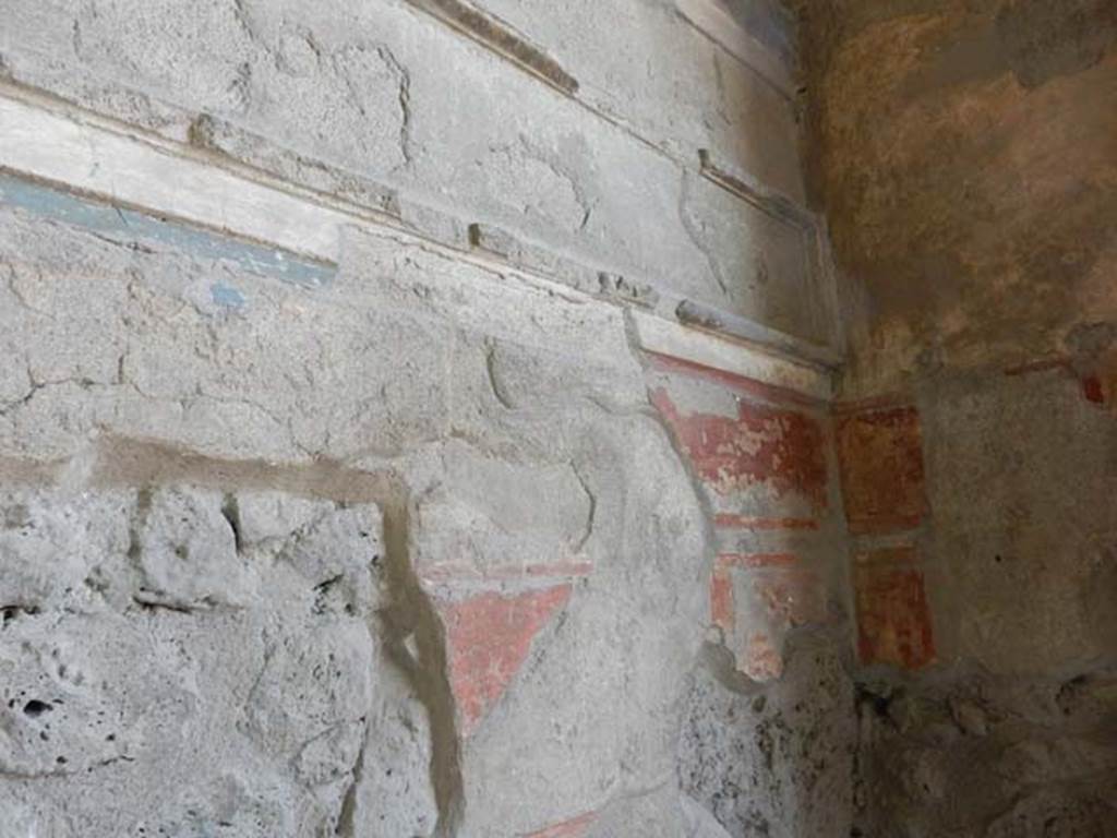 I.15.3 Pompeii. May 2015. Room 5. Entrance vestibule, detail of north end of west side. Photo courtesy of Buzz Ferebee.
