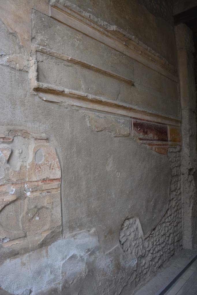 I.15.3 Pompeii. May 2015. Room 5. Entrance vestibule, east side. Photo courtesy of Buzz Ferebee.