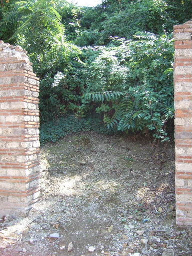 I.18.4 Pompeii. September 2005. Entrance doorway.