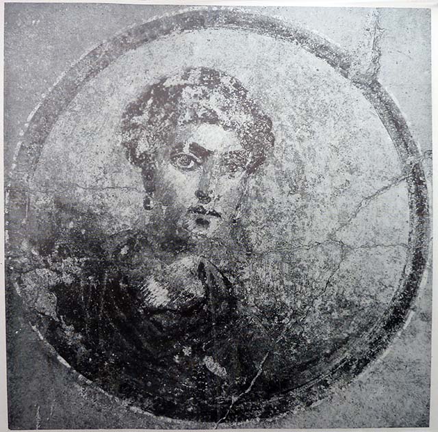 II.2.2 Pompeii.  March 2009.  Room 6. North west corner.