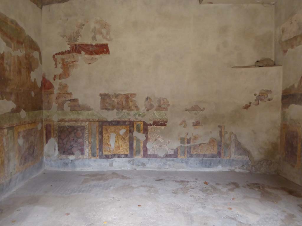 II.2.2 Pompeii. January 2017. Room “h”, looking towards north wall.
Foto Annette Haug, ERC Grant 681269 DÉCOR.
