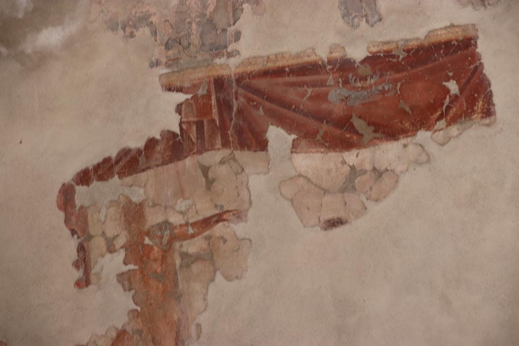 II.2.2 Pompeii. October 2022. Triclinium “h”, detail from upper north wall at west end. Photo courtesy of Klaus Heese