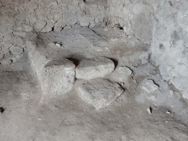 II.3.3 Pompeii. March 2009. Room 11, east side of garden area and exterior wall of room 10 with window.