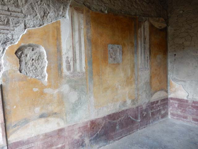 II.3.3 Pompeii. March 2009. Room 9. North wall.