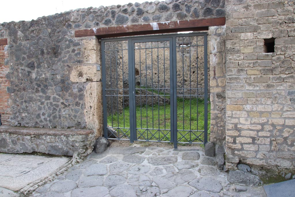 II.4.4 Pompeii. October 2022. Looking south towards entrance doorway with ramp. Photo courtesy of Klaus Heese

