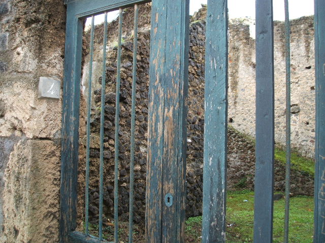 II.4.4 Pompeii. December 2006.