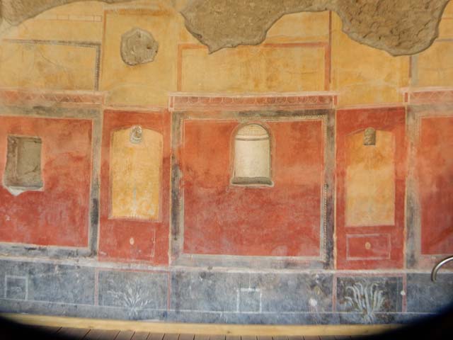 II.4.6 Pompeii. December 2006.  Door to room to north of summer Triclinium with two doors