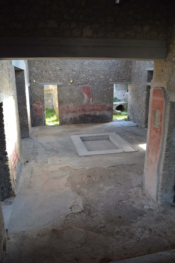II.4.10 Pompeii. March 2019. Looking south across atrium, from II.4.6. 
Foto Taylor Lauritsen, ERC Grant 681269 DÉCOR.

