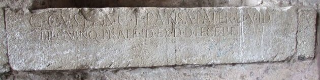 II.6 Pompeii. May 2016. Inscription from west side of corridor of Amphitheatre. Photo courtesy of Buzz Ferebee.

