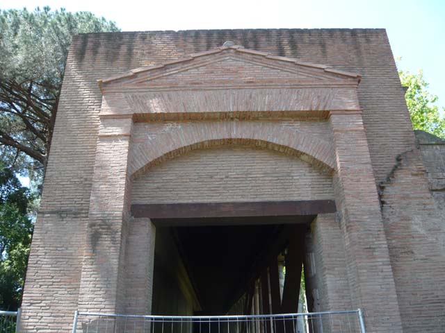 II.7.1 Pompeii. Palaestra. December 2006. Looking North West though south portico.