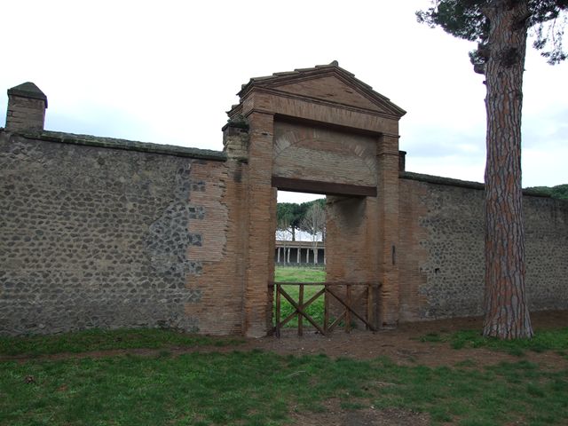 II.7.2 Pompeii. Palaestra. December 2006. Wall from II.7.2 to II.7.3.