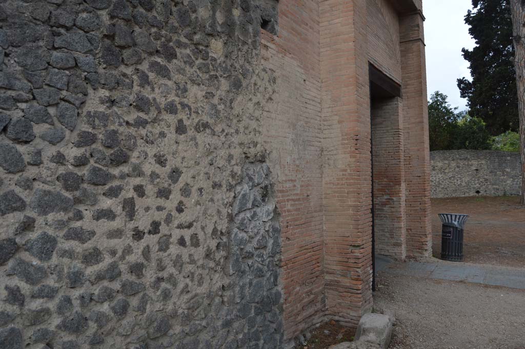 II.7.5 Pompeii. Palaestra. October 2017. Entrance, looking north.
Foto Taylor Lauritsen, ERC Grant 681269 DÉCOR.
