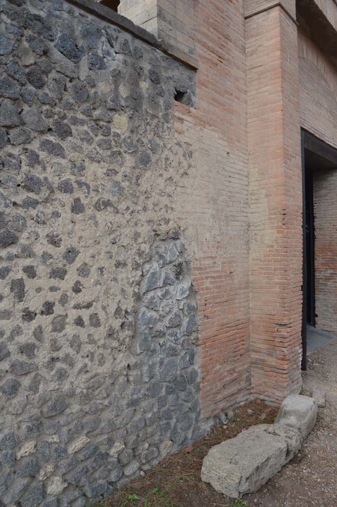 II.7.5 Pompeii. October 2017. Entrance, detail from north end of east side of Palaestra. 
Foto Taylor Lauritsen, ERC Grant 681269 DÉCOR.
