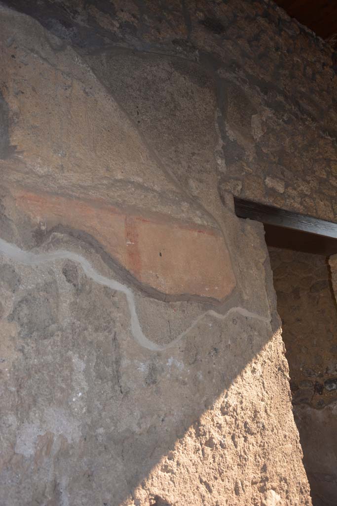 II.8.2 Pompeii. July 2017. 
Detail of remaining painted wall on north side of entrance corridor.
Foto Annette Haug, ERC Grant 681269 DCOR.
