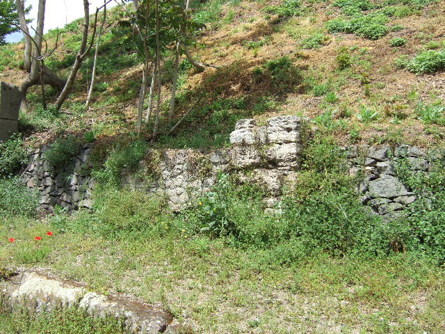 IV.3.b Pompeii. May 2006. Entrance in centre.