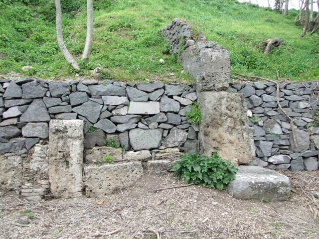 IV.3.g Pompeii. March 2009. Entrance (on right).
