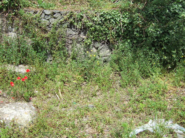 Pompeii. May 2006. Stone between IV.3.f and IV.3.g