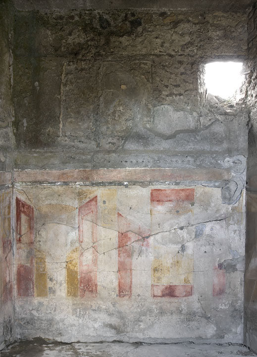 V.1.7 Pompeii. January 2017. Looking towards blocked doorway in north wall of atrium/ala 7.
Foto Annette Haug, ERC Grant 681269 DCOR.

