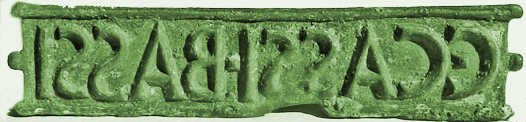 V.I.28 Pompeii. Bronze signet/seal was found here on 28th May 1875, with the inscription C. CASSI BASSI.
See Giornale degli Scavi di Pompei, N.S.3, 1875, p. 175.
Now in Naples Archaeological Museum. Inventory number 110669.
