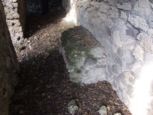V.2.15 or un-numbered house? Pompeii. December 2007. Room 11e.
